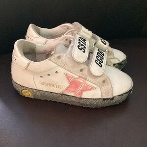 Golden Goose infant Girl shoes in Size 21 (12-18 month)